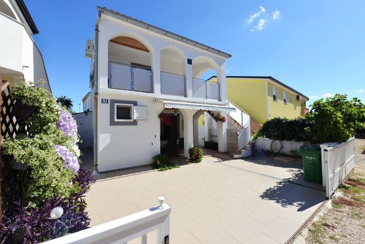 Apartment Lavender Vir Eksteriør bilde