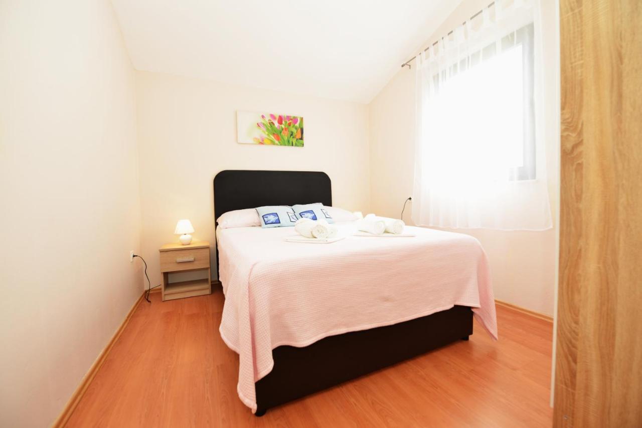 Apartment Lavender Vir Eksteriør bilde