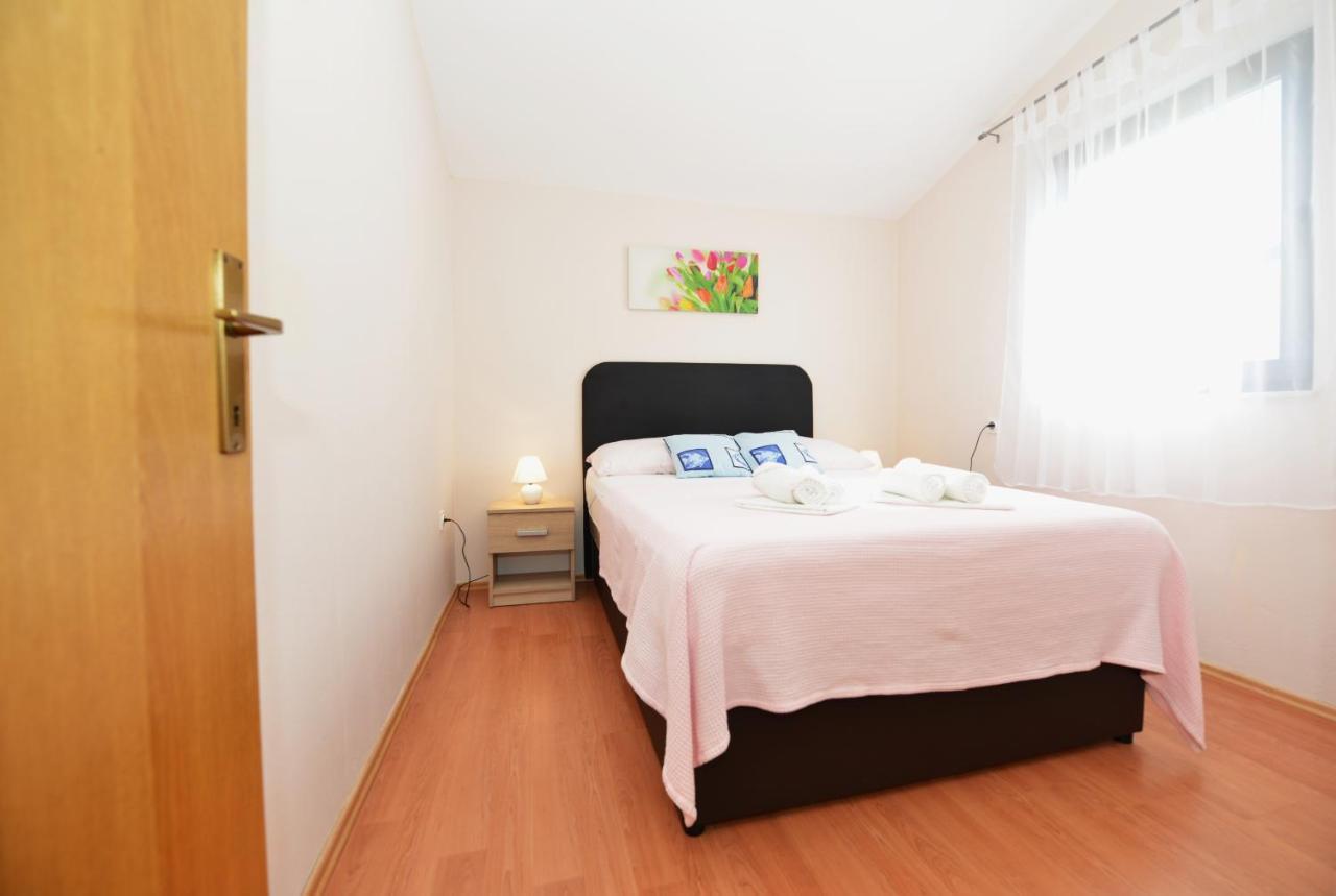 Apartment Lavender Vir Eksteriør bilde