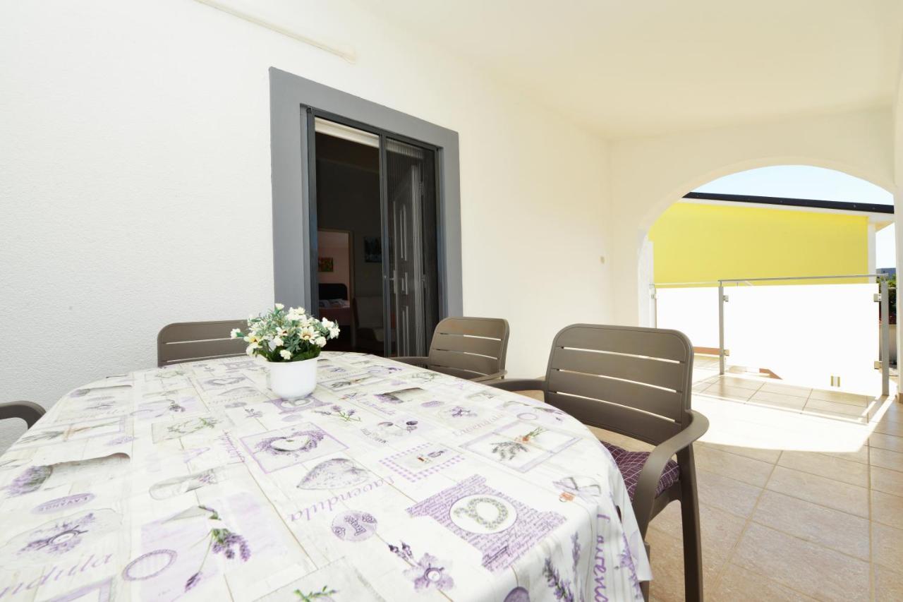 Apartment Lavender Vir Eksteriør bilde
